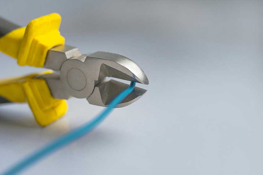 Замена проводки:: в квартире или частном доме